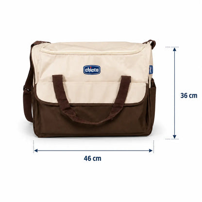 Sac à dos KIDLO pour bébé avec le set sac à langer Chicco 4 pièces en rouge ou beige, comprenant plusieurs compartiments et poches.